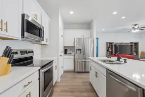 Stylish Family Townhouse in Baton Rouge - BC1004 - Image 5