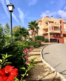 Nice apartment with terrace in Bonalba Golf - Image 3