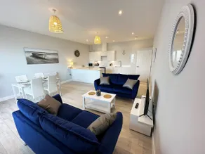 Ocean View Suite - Near Hythe - On Beach Seafront - Private Parking - Image 2
