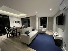 Style and comfort in zone 10! - Image 3