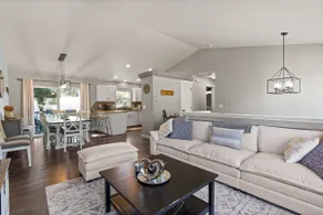 6BR/3BA House | 2nd Living and Entry | 18 Guests - Image 2