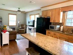 Quiet 1BR Home | Ideal for business travelers - Image 3