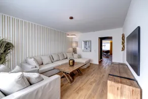 Luxury apartment, 140 sqm, top location, two parking spaces - Image 5