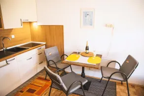 Sunny Apartment | Mountain View - Image 4