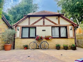 The Cosy Cottage, Old Soles bridge Lane - Image 2