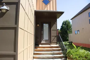 Athens city townhouse, 2 King masters, 2.5 baths - Image 3