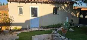 furnished studio with parking - Image 3