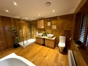 Luxury House on private estate. Hot tub & Playbarn - Image 5