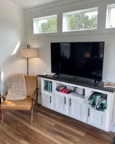 Relaxing Ranch Retreat - Image 3