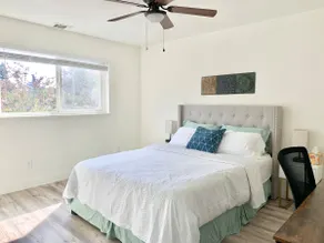 Newly renovated spacious home near Folsom Lake - Image 5
