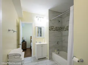 Cute & cozy 3BR condo near DC & Pentagon! - Image 5