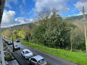 Home in Neath near waterfalls - Image 5