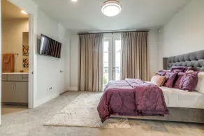 Luxurious 3 story home in Houston! Elegance galore - Image 2