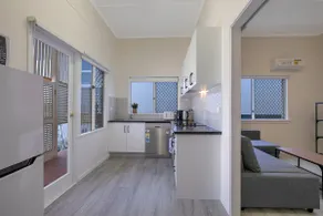 City Centre Comfort - Your Home in Vibrant Brisbane - Image 3
