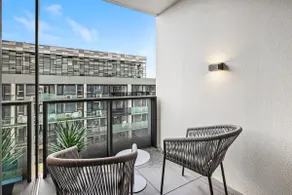 The Park House City Retreat on Yarra River - Image 5