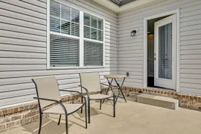 Charming Spacious 3BR Spring Hill Home! - Image 3