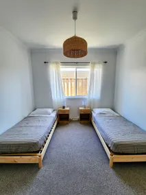 Modern Holiday Home with heated pool and spa jet. - Image 3