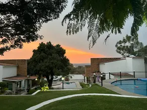 House with a pool in Oaxtepec - Image 4