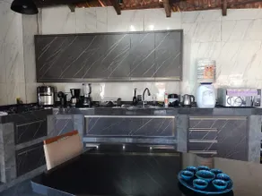 Heated pool – 4 bedrooms, 15 minutes to Beto Carrero / beach - Image 2