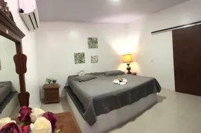 Heated pool – 4 bedrooms, 15 minutes to Beto Carrero / beach - Image 4