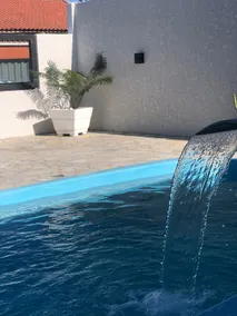 Heated pool – 4 bedrooms, 15 minutes to Beto Carrero / beach - Image 3