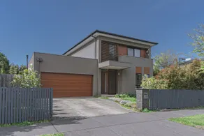 MEL_Cheltenham 3br house with free wifi - Image 5