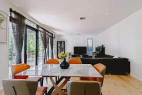 MEL_Cheltenham 3br house with free wifi - Image 3