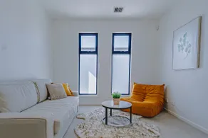 MEL_Cheltenham 3br house with free wifi - Image 4