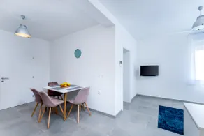 Sunset Apartment - Image 4
