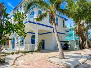 Beach Paradise: Oceanfront, Sleeps 10, Pool, Games - Image 2