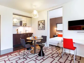 Deluxe flat 4 pax, A/C, pool, 1 min Disney park - Image 2