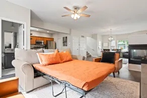 GAME ROOM!~Spacious~10 Min Lucas Oil~Near Mass Ave - Image 4