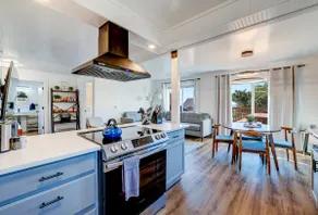 Cozy Cottage, Ocean Escape - Image 2