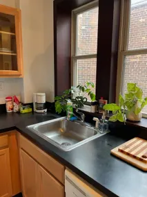 New Midtown listing, includes parking! - Image 5