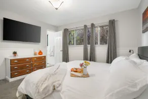 Has a gameroom! Near canyons & downtown - Image 2
