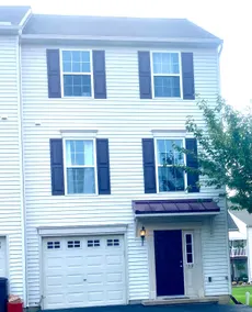 Four Bedroom Townhouse - Image 2