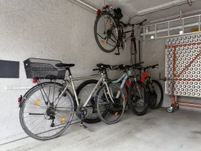 Elegant-terraced-house-with-bikes-near-the-lake-children-at-least-9-a-old - Image 5