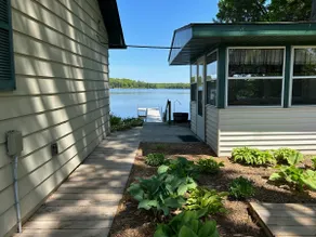 3 Bedrooms on clear water lake! - Image 4