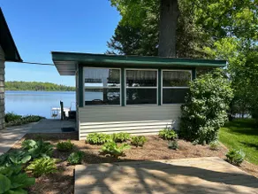 3 Bedrooms on clear water lake! - Image 3