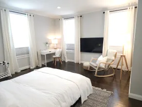 Newly Renovated + Spacious Apt w/ Parking - Image 5