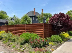 Huge Historic Home w Huge Yard - Image 2