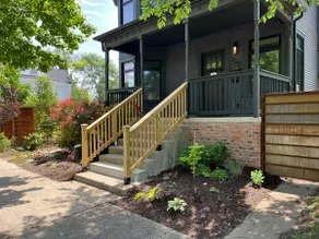 Huge Historic Home w Huge Yard - Image 4