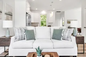Sleek 3BR Pet-Friendly Oasis, Close to City - Image 2