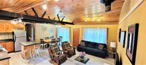 Bluejays – Waterfront Cottage on Muskoka River - Image 3