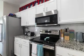 Oxford Oasis: 4BD/4.5BA by Ole Miss and the Square - Image 2