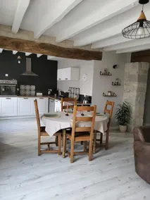 Charming tuffeau house - Image 3