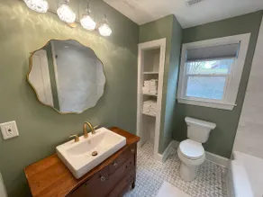Cute home on downtown greenway - Image 5
