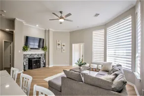 Centrally located | Great Vibes | Family Friendly - Image 4