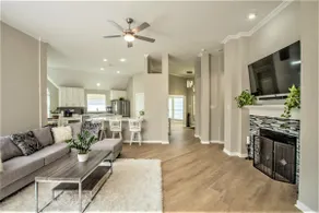 Centrally located | Great Vibes | Family Friendly - Image 2
