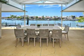 Sunshine Coast Dream Getaway - Image 3